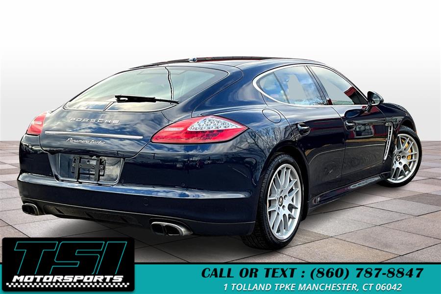 2011 Porsche Panamera Turbo photo