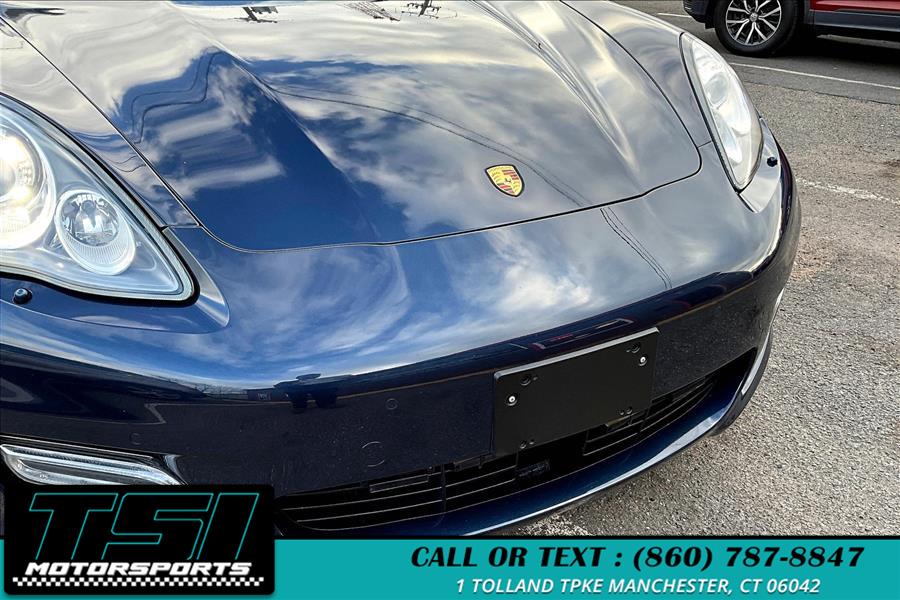 2011 Porsche Panamera Turbo photo