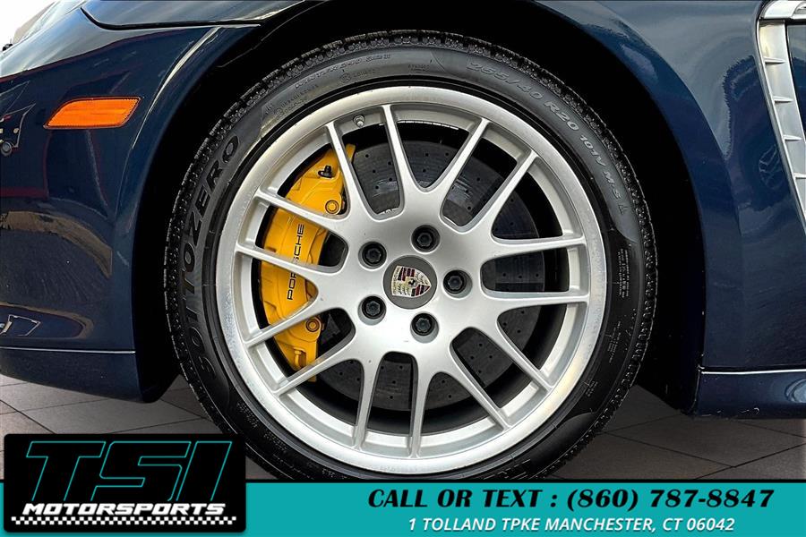 2011 Porsche Panamera Turbo photo