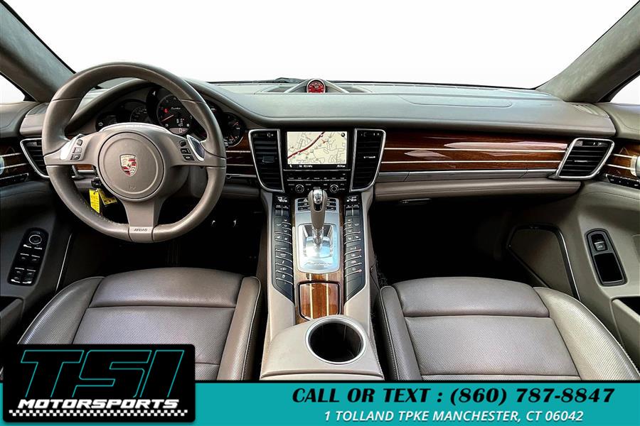 2011 Porsche Panamera Turbo photo