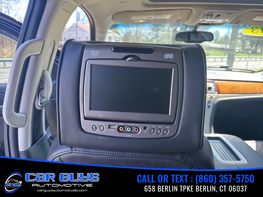2013 Cadillac Escalade Platinum Edition photo