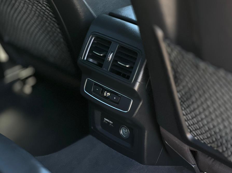 2020 Audi SQ5 Premium Plus 3.0 TFSI quattro photo