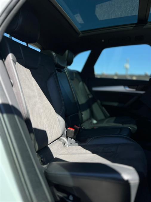 2020 Audi SQ5 Premium Plus 3.0 TFSI quattro photo