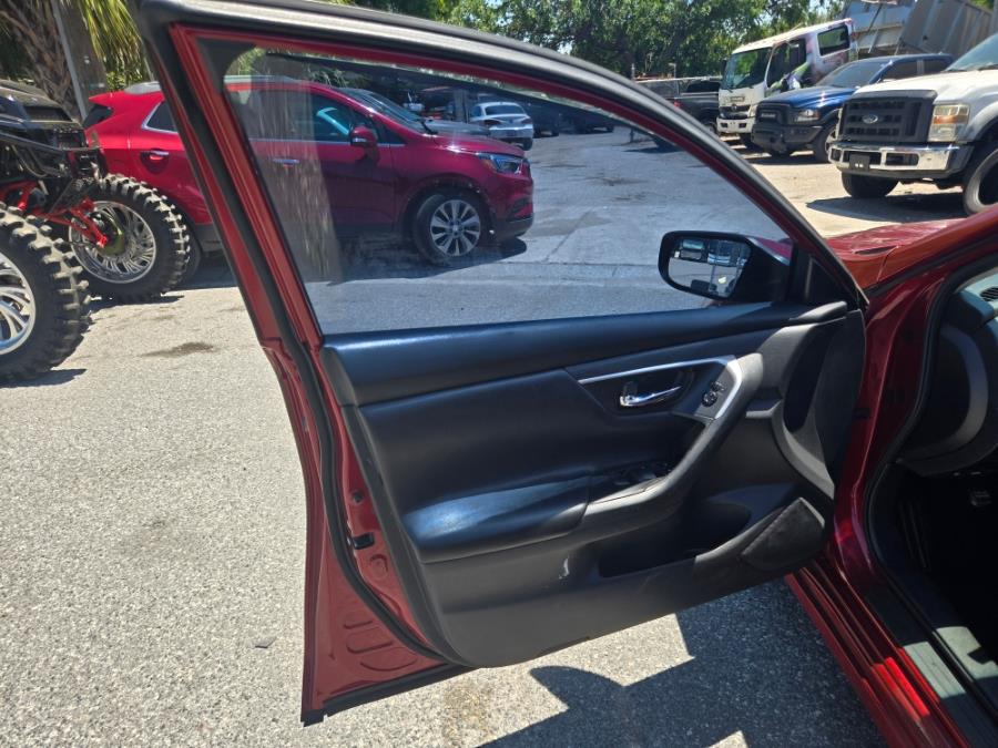 2016 Nissan Altima 4dr Sdn I4 2.5 SV photo
