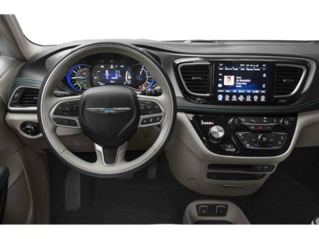2018 Chrysler Pacifica Hybrid Touring Plus photo