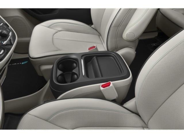 2018 Chrysler Pacifica Hybrid Touring Plus photo