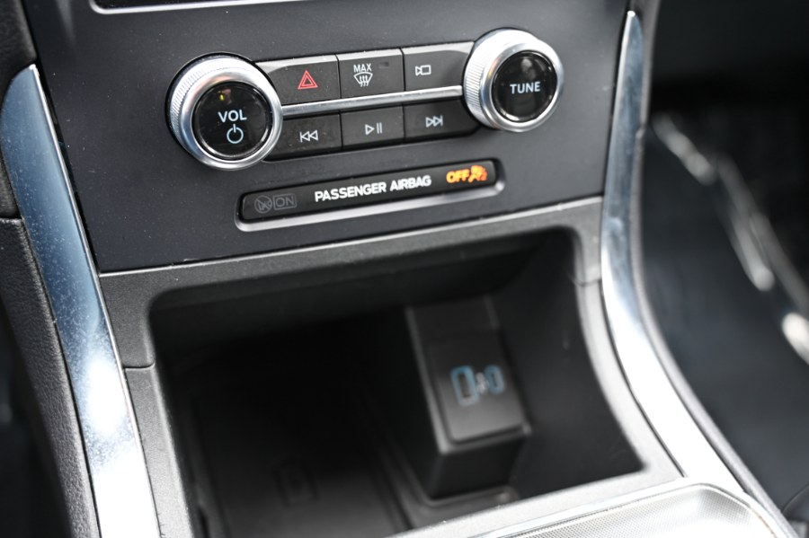 2023 Ford Edge Titanium AWD photo