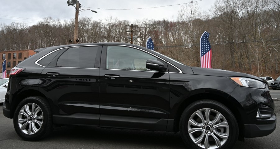 2023 Ford Edge Titanium AWD photo