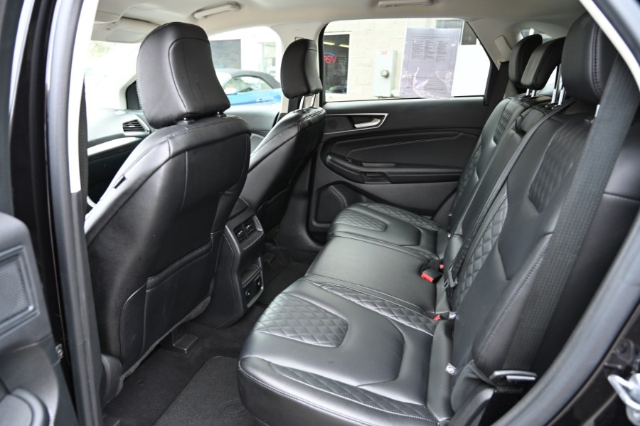 2023 Ford Edge Titanium AWD photo