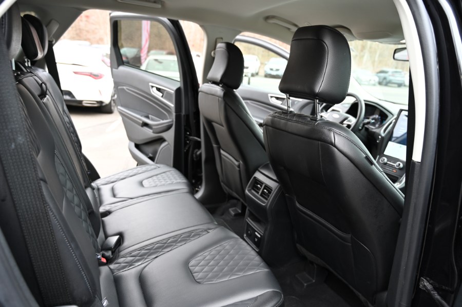 2023 Ford Edge Titanium AWD photo