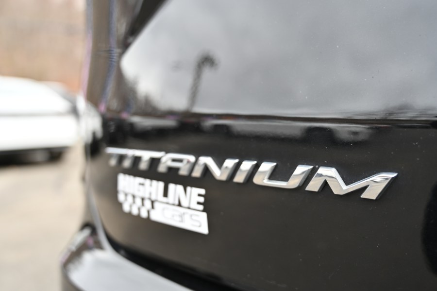 2023 Ford Edge Titanium AWD photo