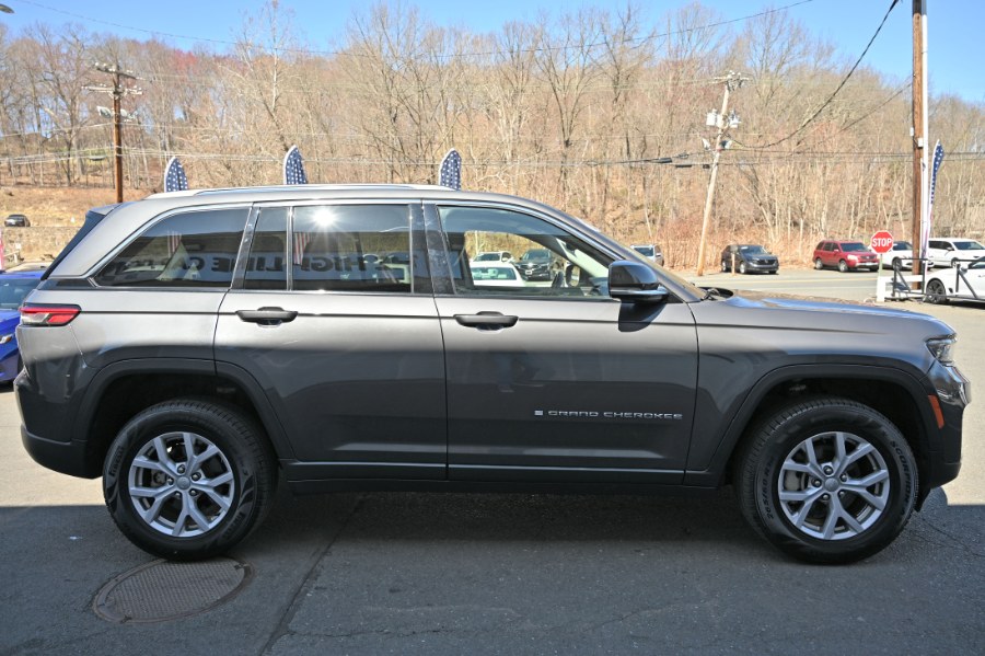 2022 Jeep Grand Cherokee Limited 4x4 photo