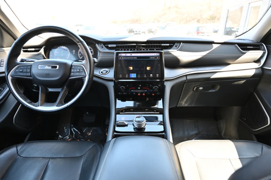 2022 Jeep Grand Cherokee Limited 4x4 photo