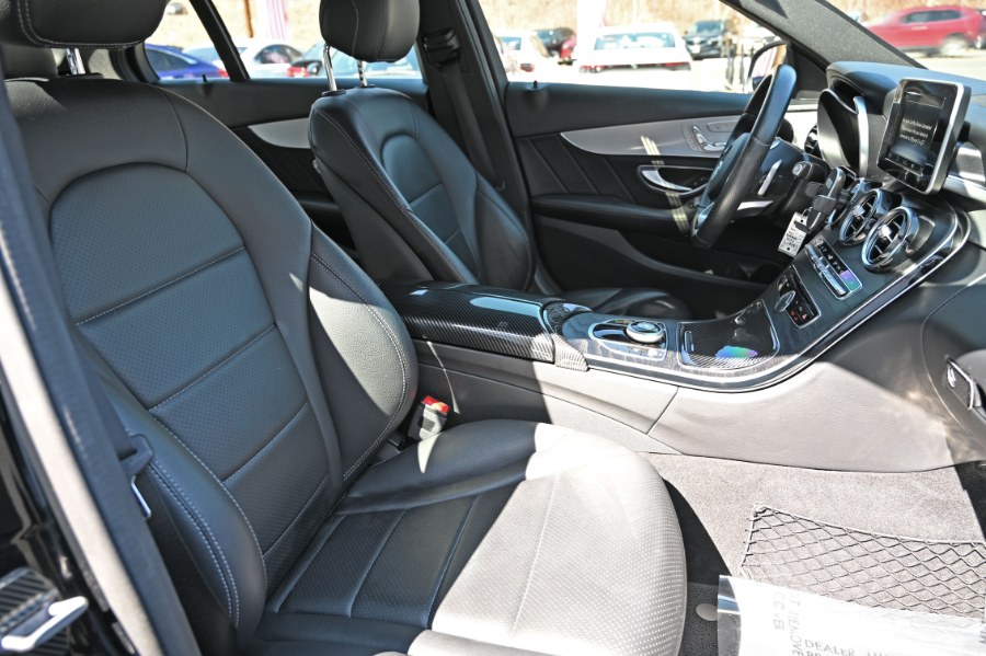 2018 Mercedes-Benz C-Class C 300 4MATIC Sedan photo