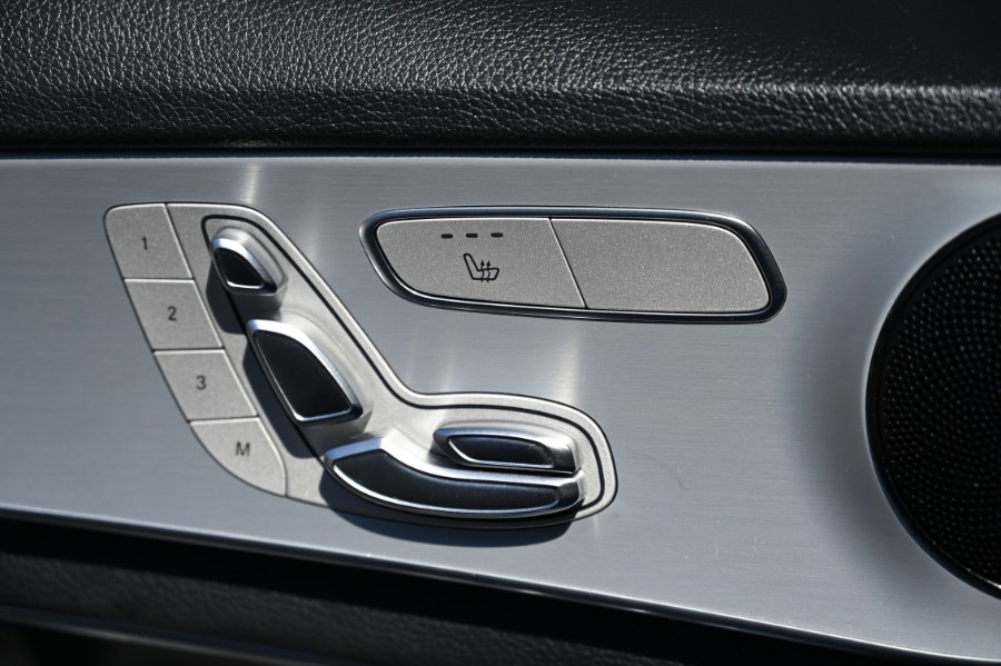 2018 Mercedes-Benz C-Class C 300 4MATIC Sedan photo