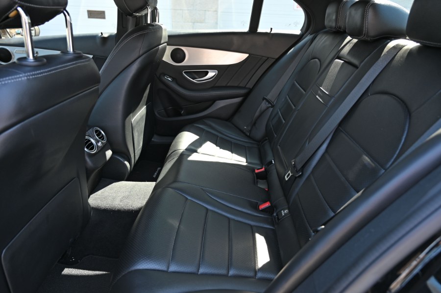 2018 Mercedes-Benz C-Class C 300 4MATIC Sedan photo