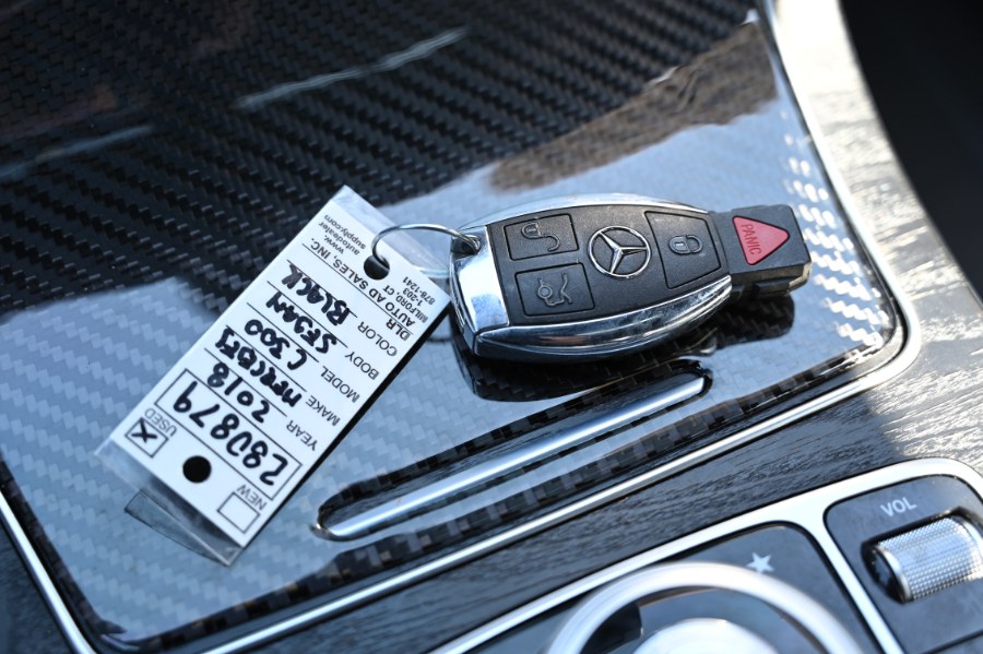 2018 Mercedes-Benz C-Class C 300 4MATIC Sedan photo