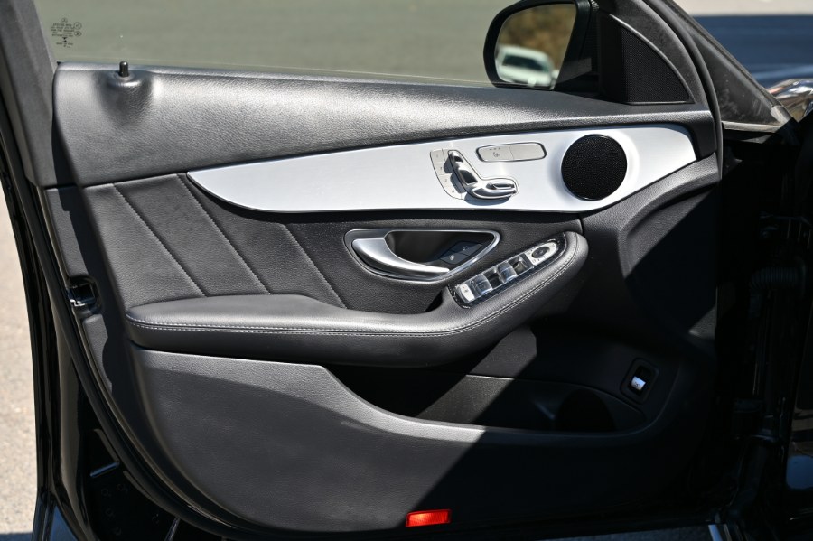 2018 Mercedes-Benz C-Class C 300 4MATIC Sedan photo