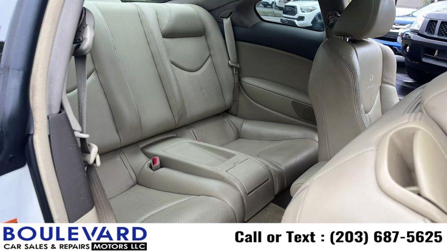 2009 Infiniti Integra x photo