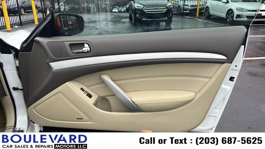 2009 Infiniti Integra x photo