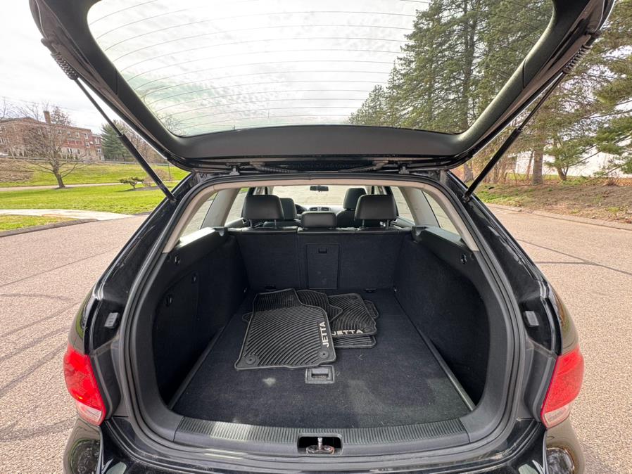 2013 Volkswagen Jetta SportWagen TDI photo