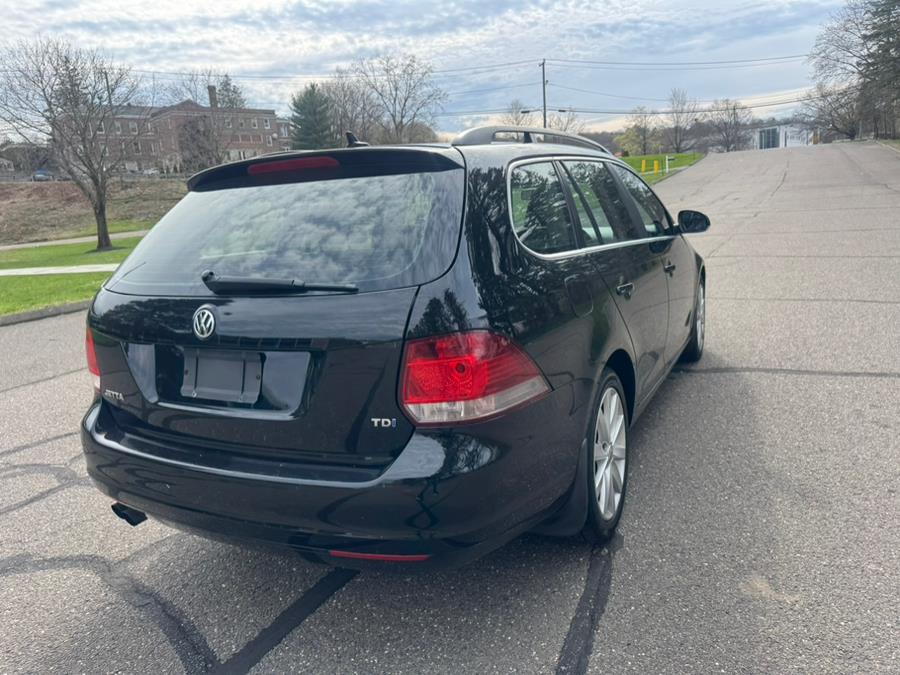 2013 Volkswagen Jetta SportWagen TDI photo