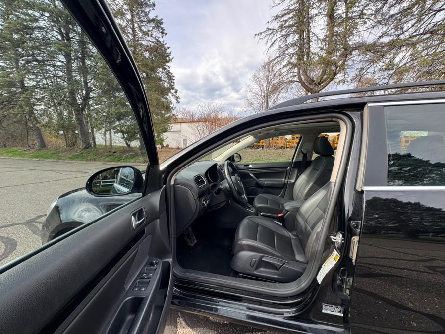 2013 Volkswagen Jetta SportWagen TDI photo