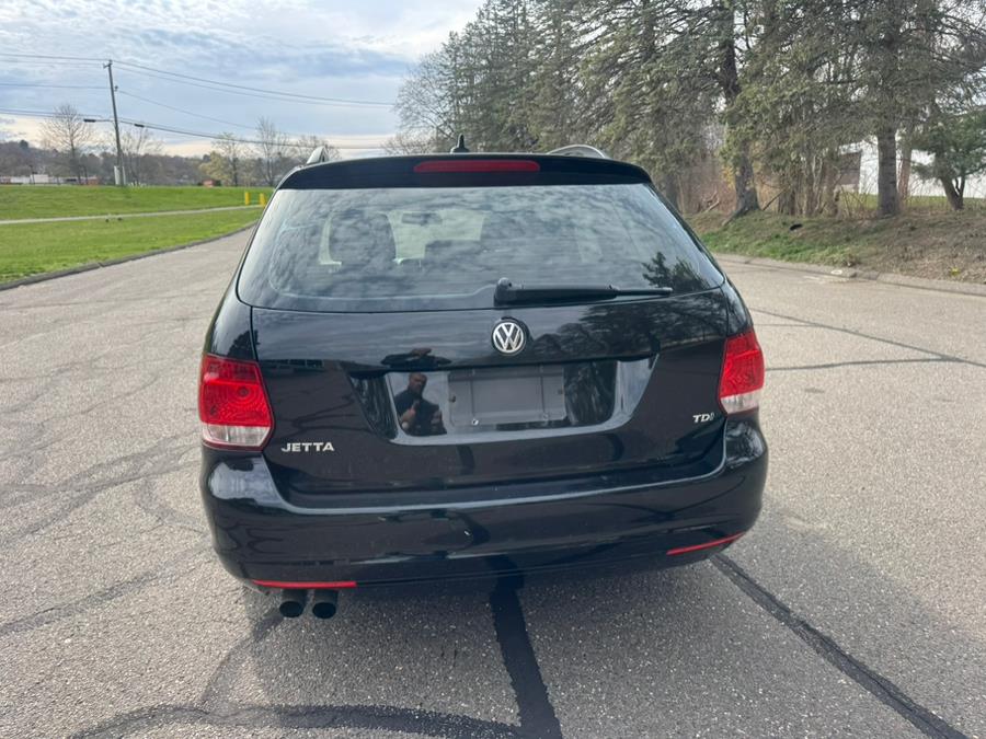2013 Volkswagen Jetta SportWagen TDI photo