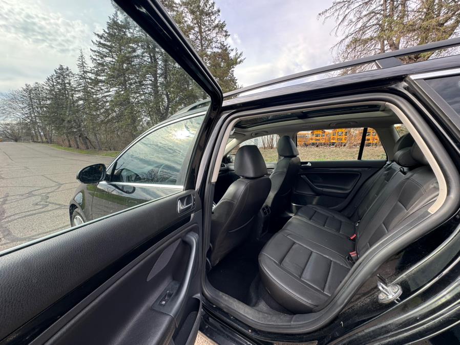 2013 Volkswagen Jetta SportWagen TDI photo