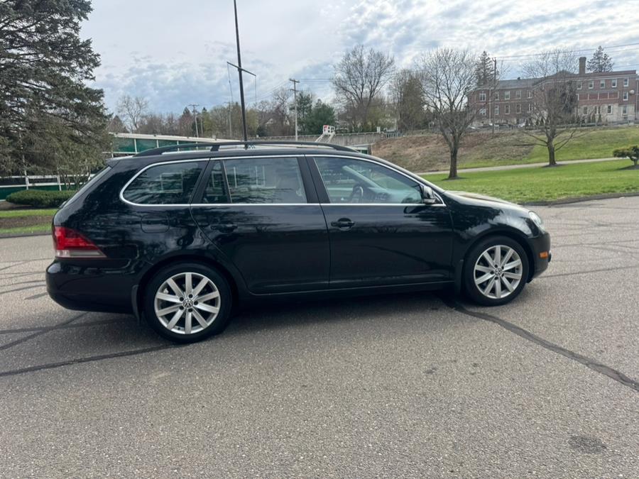 2013 Volkswagen Jetta SportWagen TDI photo