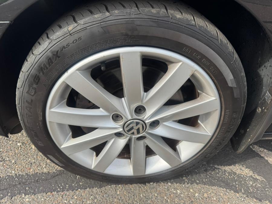 2013 Volkswagen Jetta SportWagen TDI photo