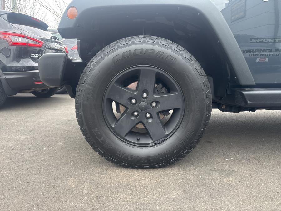 2016 Jeep Wrangler Unlimited 4WD 4dr Sport photo
