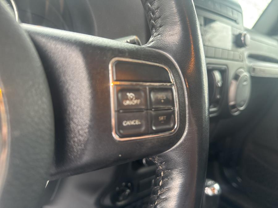 2016 Jeep Wrangler Unlimited 4WD 4dr Sport photo