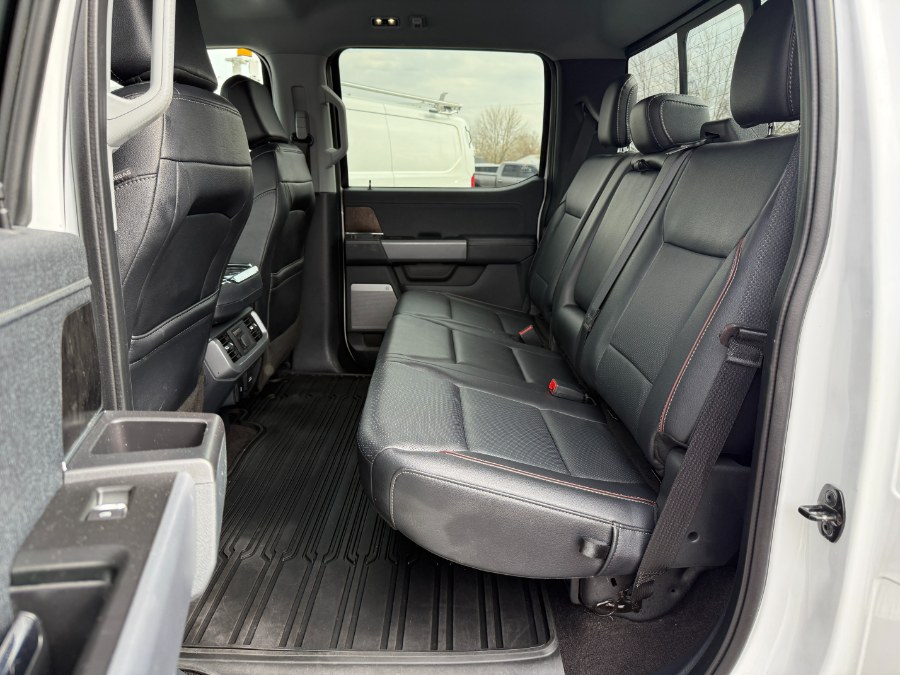 2022 Ford F-150 LARIAT 4WD SuperCrew 5.5'' Box photo