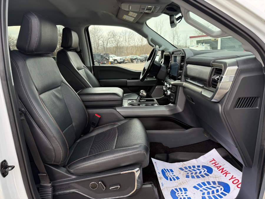 2022 Ford F-150 LARIAT 4WD SuperCrew 5.5'' Box photo
