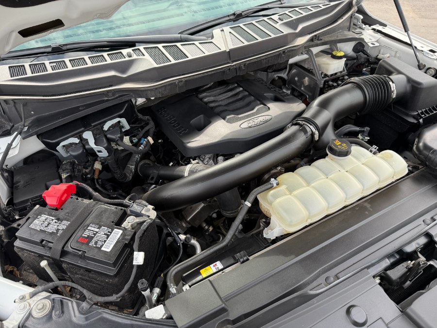 2022 Ford F-150 LARIAT 4WD SuperCrew 5.5'' Box photo