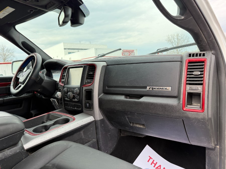 2017 RAM 1500 Rebel 4x4 Crew Cab 5''7