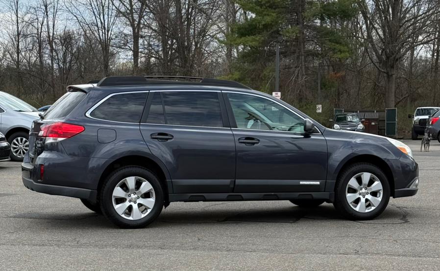 2010 Subaru Outback 2.5i Limited photo