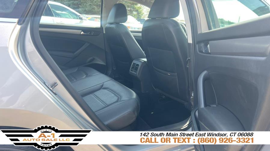 2014 Volkswagen Passat SE photo