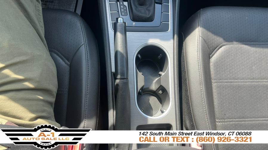 2014 Volkswagen Passat SE photo