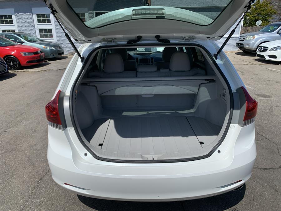 2013 Toyota Venza LE photo
