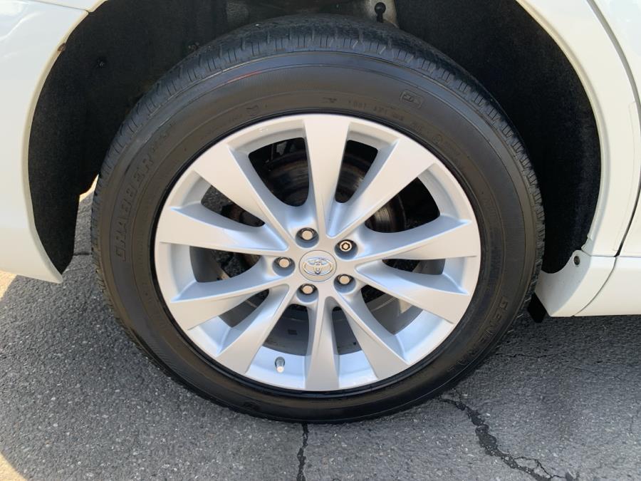 2013 Toyota Venza LE photo