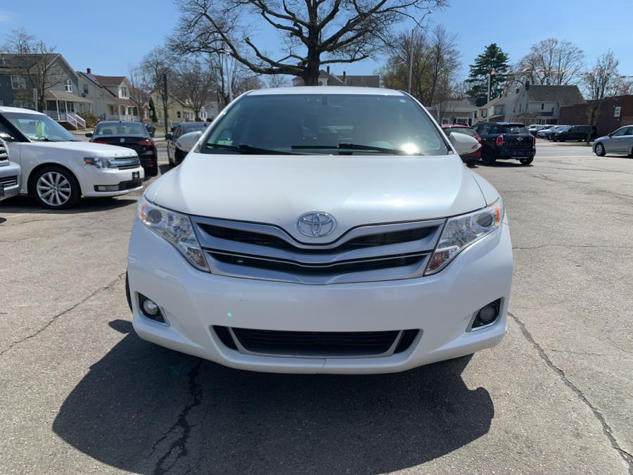 2013 Toyota Venza LE photo