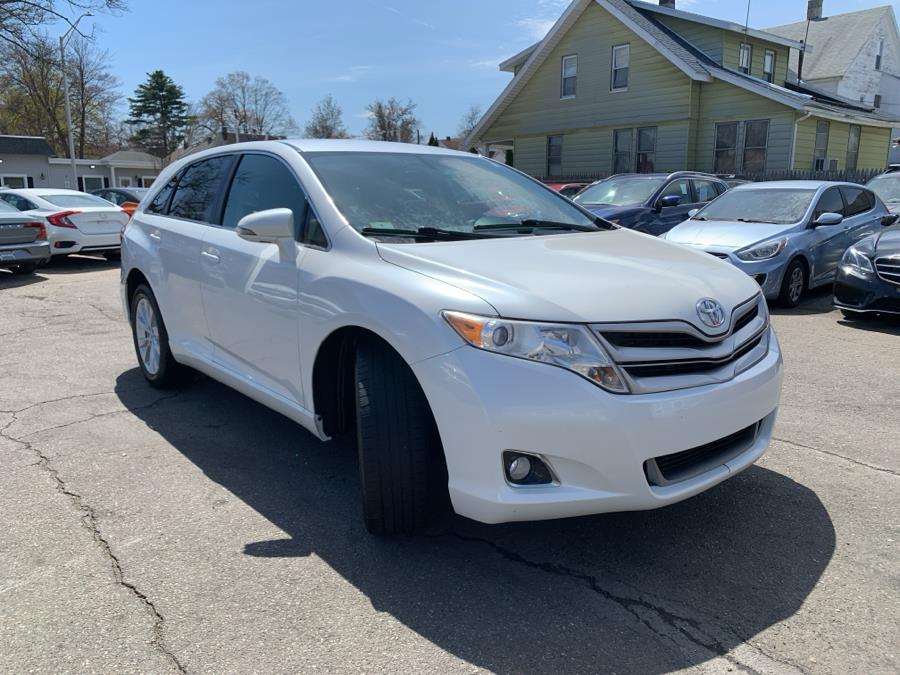 2013 Toyota Venza LE photo