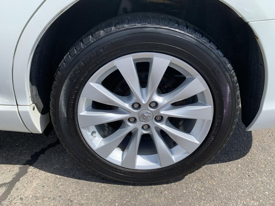 2013 Toyota Venza LE photo