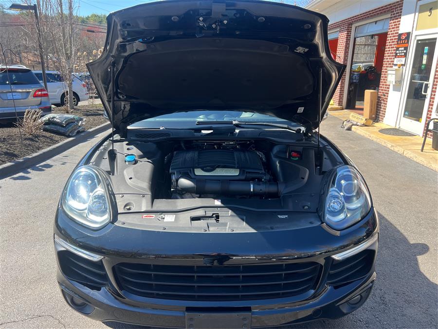 2016 Porsche Cayenne AWD 4dr photo