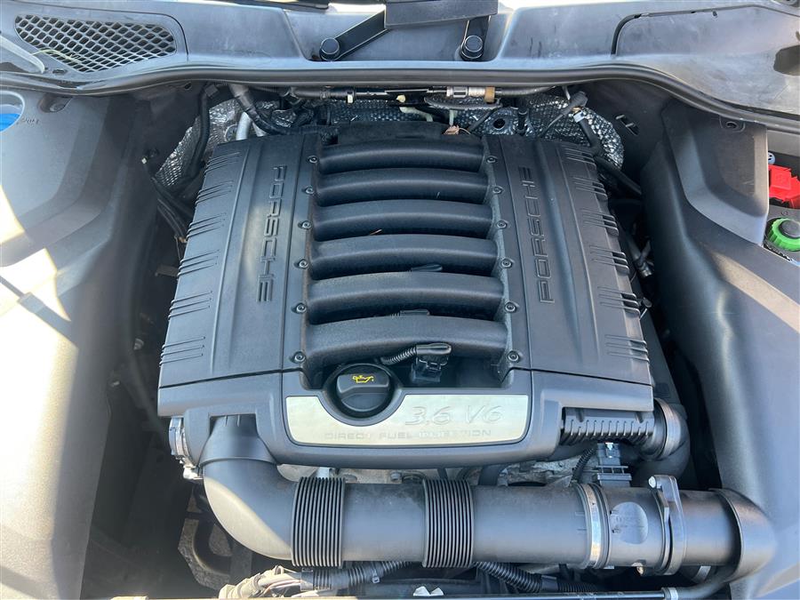 2016 Porsche Cayenne AWD 4dr photo