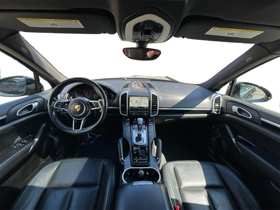 2016 Porsche Cayenne AWD 4dr photo