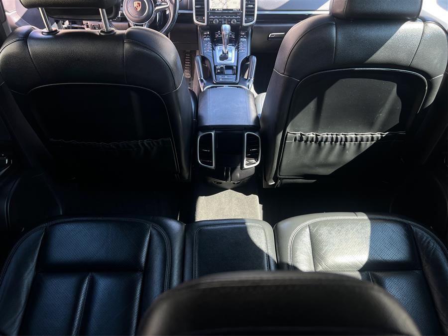 2016 Porsche Cayenne AWD 4dr photo