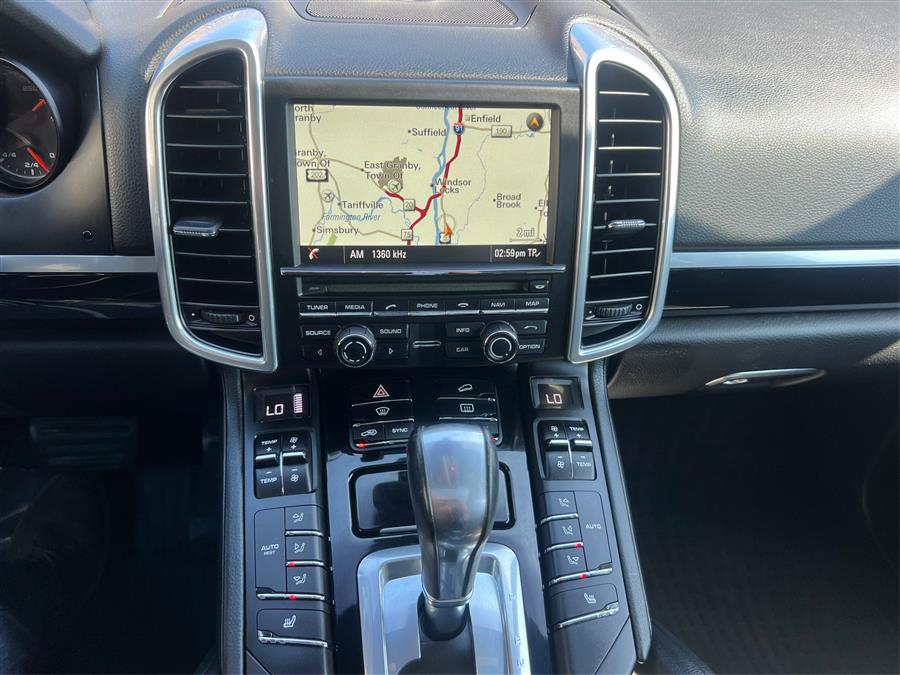2016 Porsche Cayenne AWD 4dr photo